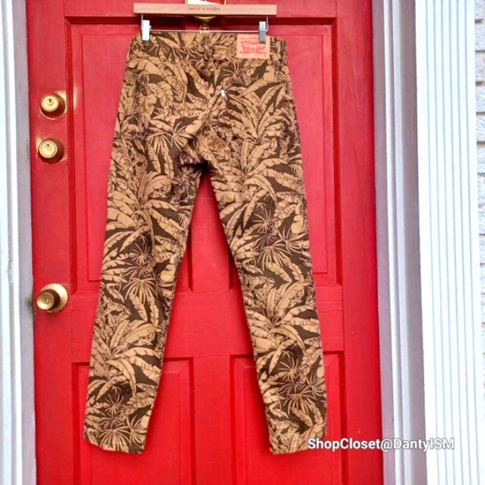 Levi's Camo Brown Tropical Print Chinos